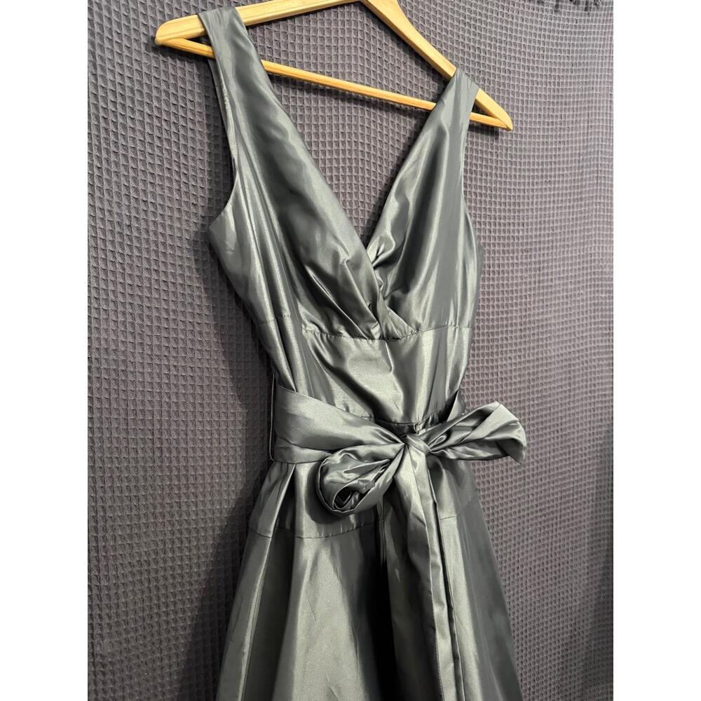 Max and Cleo Cocktail Dress Womens 6 Greyish V-Neck Tie-Waist Elegant Chic - Picture 11 of 11